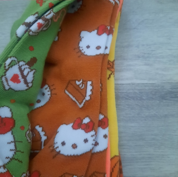 Bundle of Hello Kitty Autumn Socks - Picture 9 of 9